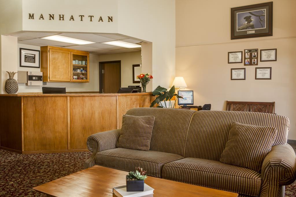 Super 8 By Wyndham Manhattan Ks Exterior foto